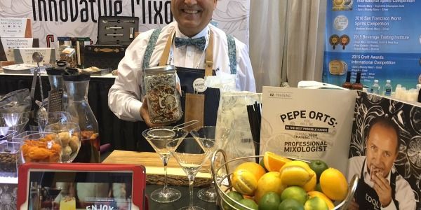 Toque deslumbra a los incondicionales de la coctelería en Chicago