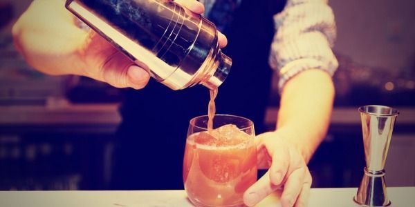 10 cócteles fáciles de preparar. Del Cosmopolitan al Old Fashioned.